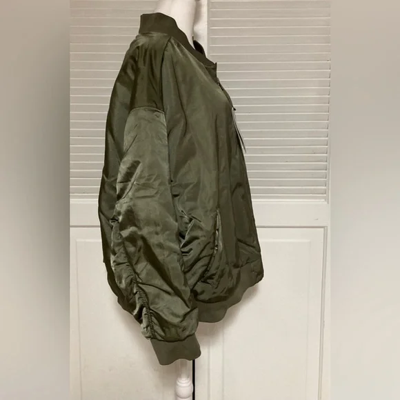 NWT Nike Loose Fit Reversible Jacket Plus Size 2X - Picture 8 of 15